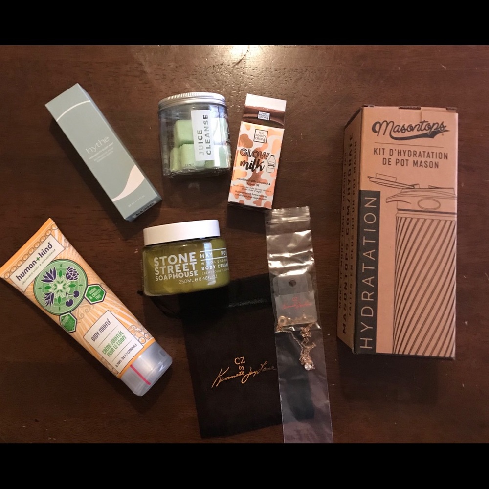 FabFitFun Mix Summer Fall Bundle $194 Retail